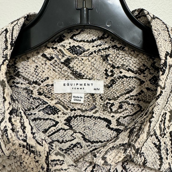 EQUIPMENT signature slim-fit snakeskin print silk shirt - Picture 3 of 3
